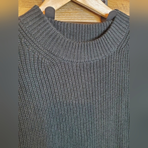 H&m knit crewneck midi dress with long slit. Womens small. EUC - Picture 2 of 8